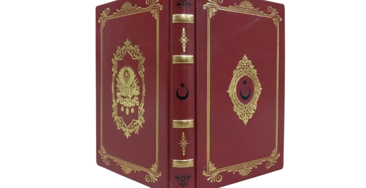 Klasik Tarz Desenli Kırmızı Siyah